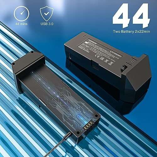 Zwei Batterieeinheiten mit USB 3.0 Anschluss